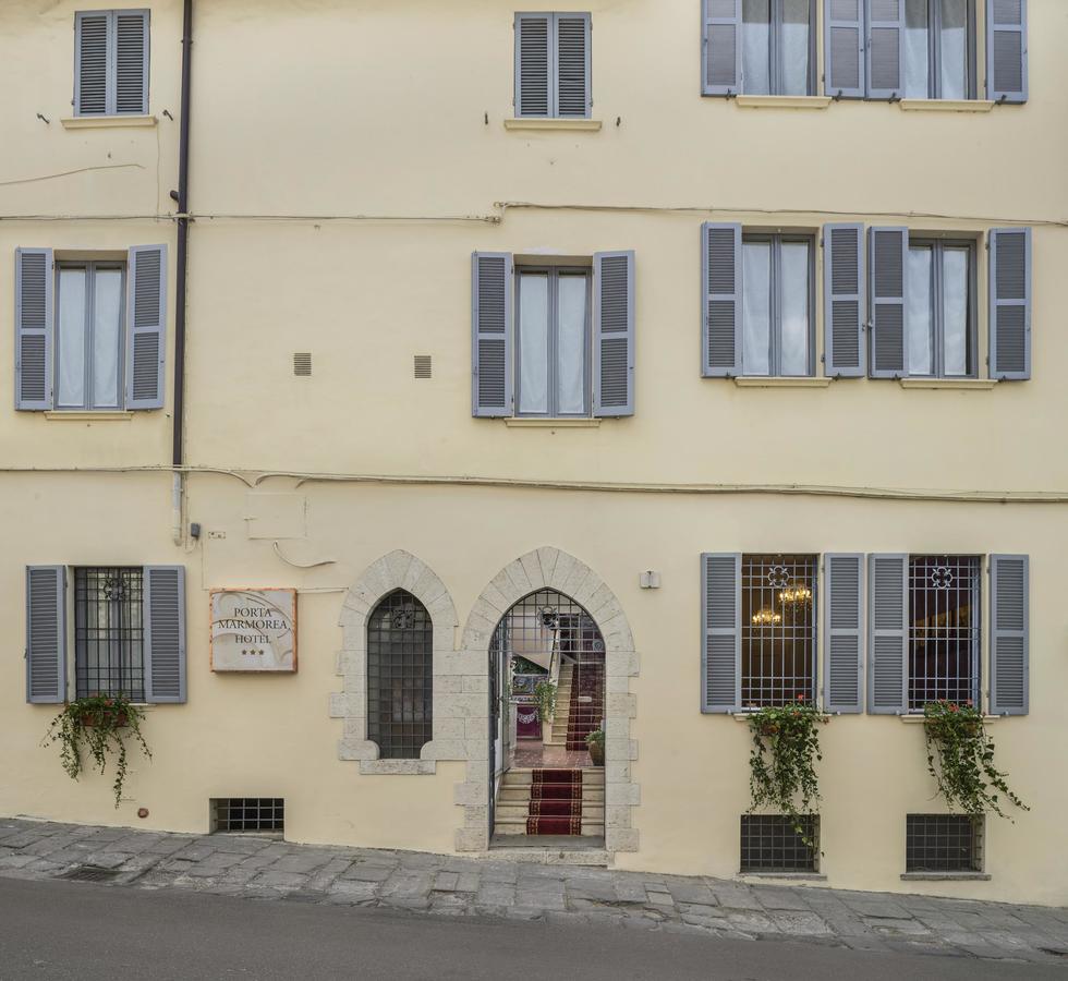 Hotel Porta Marmorea Gubbio Exterior foto