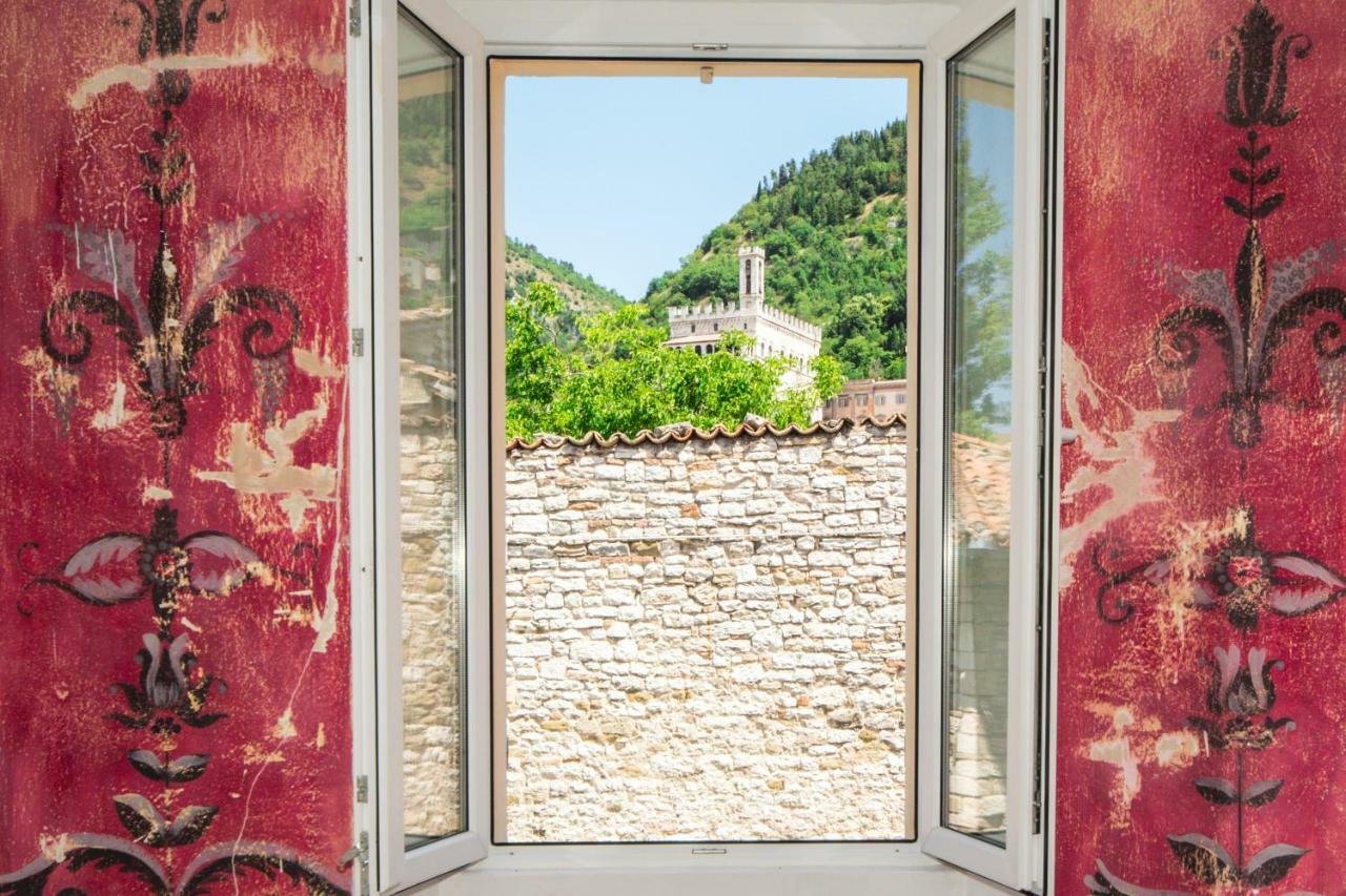 Hotel Porta Marmorea Gubbio Exterior foto